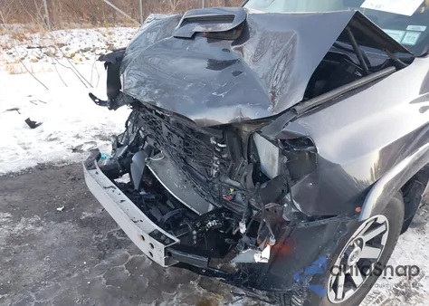 2021 Toyota 4Runner Trd Off Road Premium z USA, uszkodzony, nr VIN JTERU5JR5M5949604